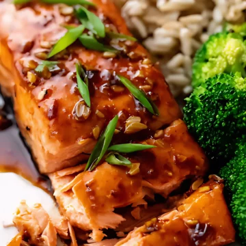 Glazed salmon with broccoli and rice