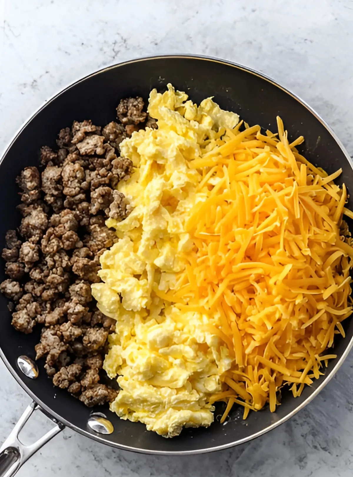 eggs cheddar sausage skillet