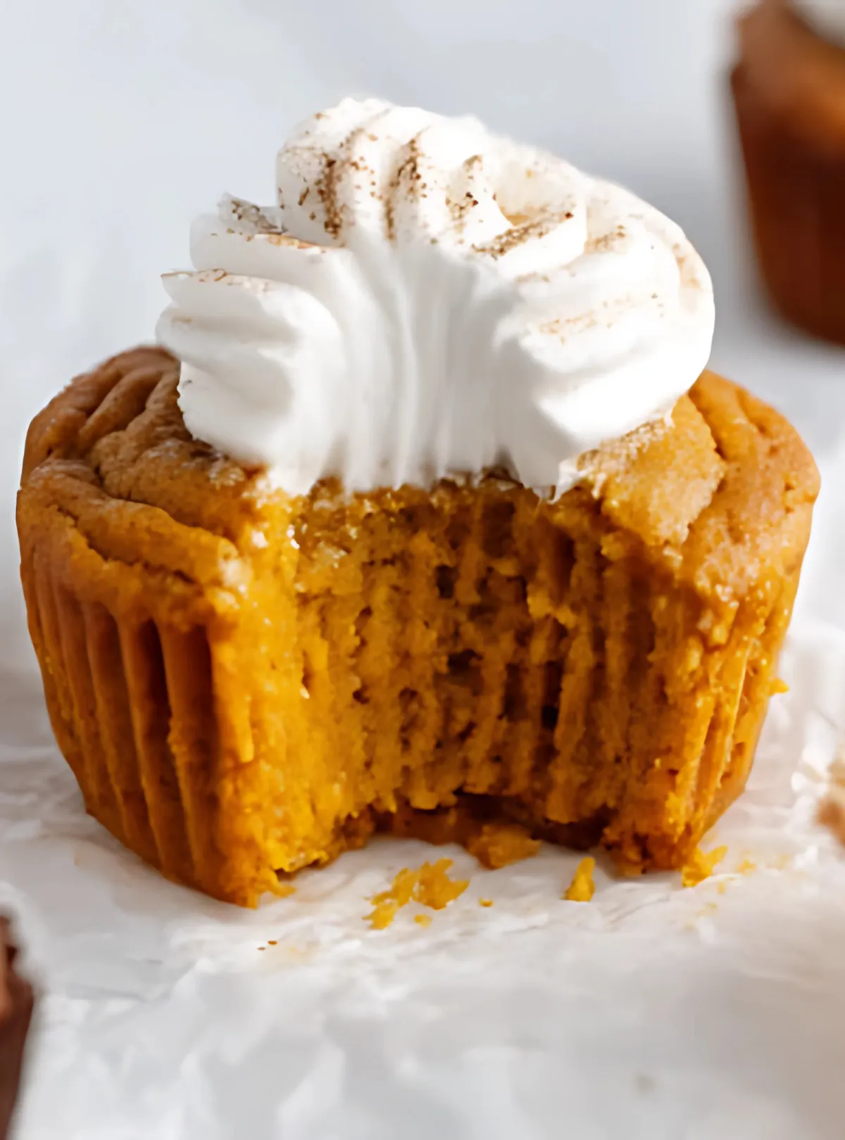 cupcake bite cream swirl