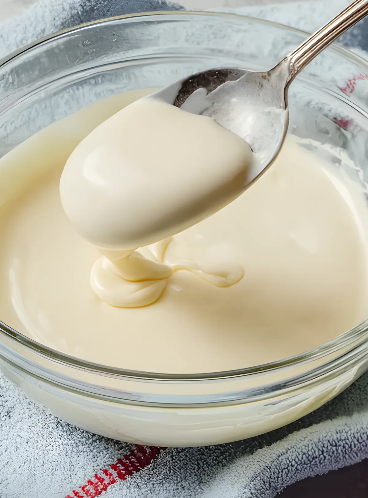 Melted white chocolate bowl