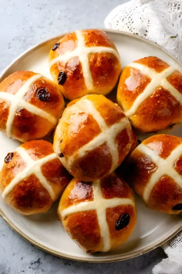 Glazed hot cross buns