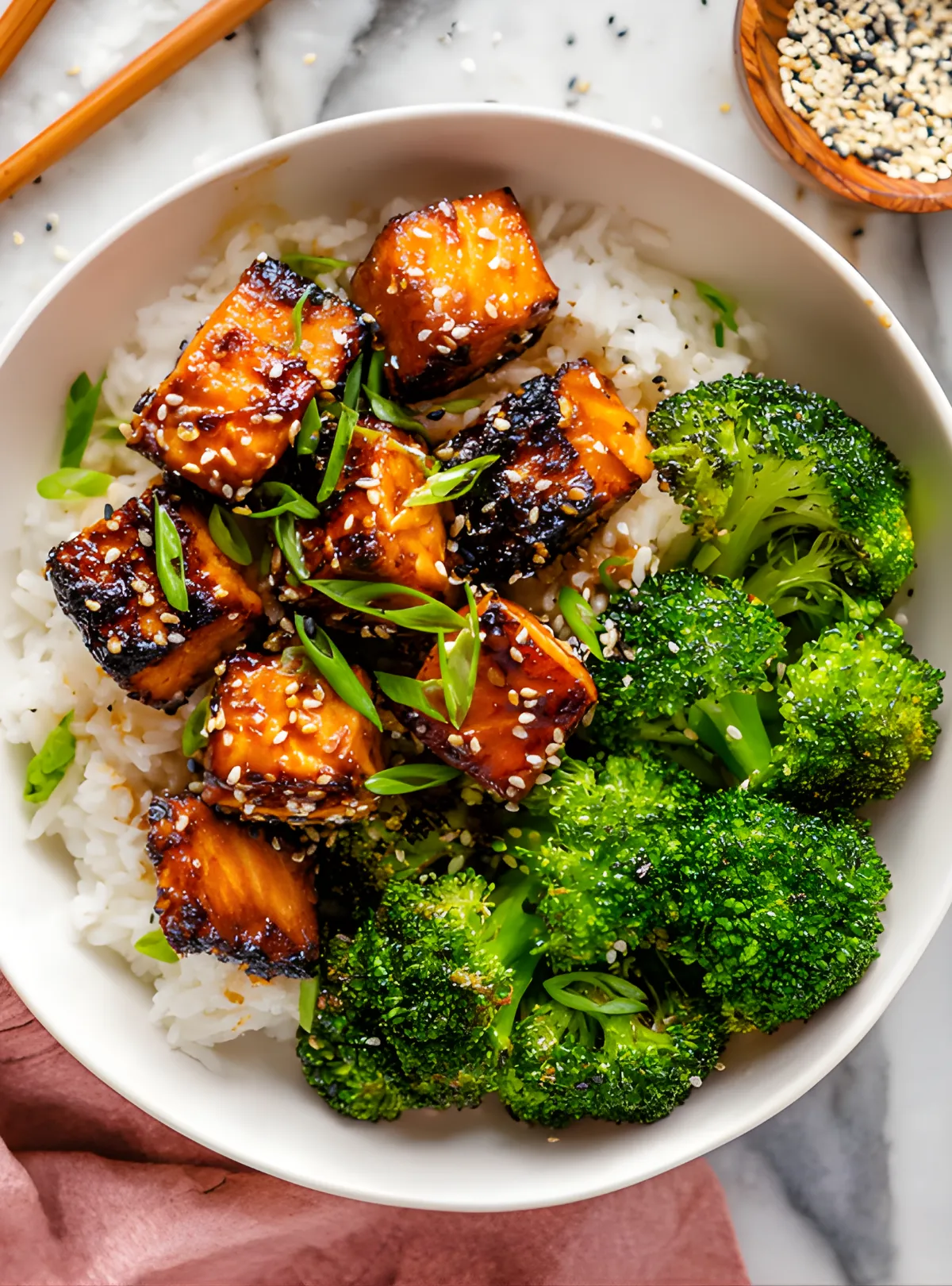 Salmon rice broccoli bowl
